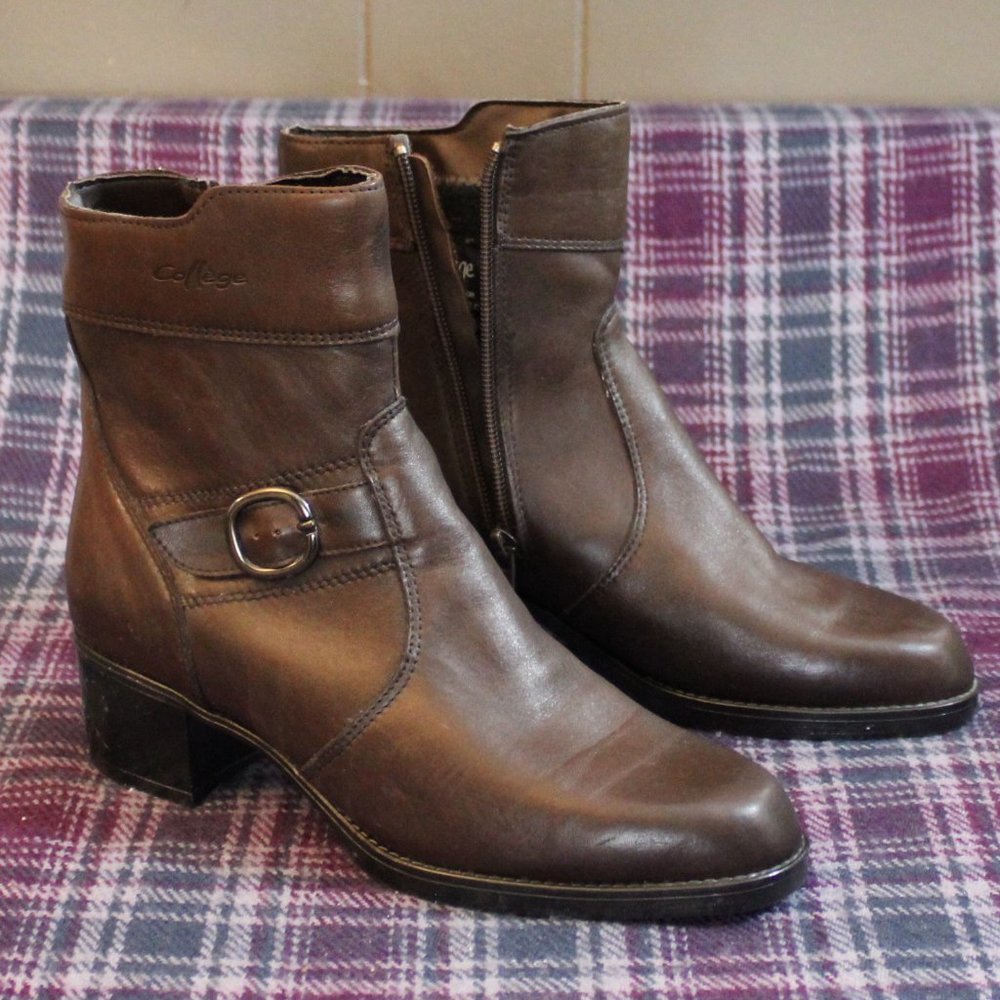 NWT College Leather Made in Canada Heeled Boots Women's Size 8.5B